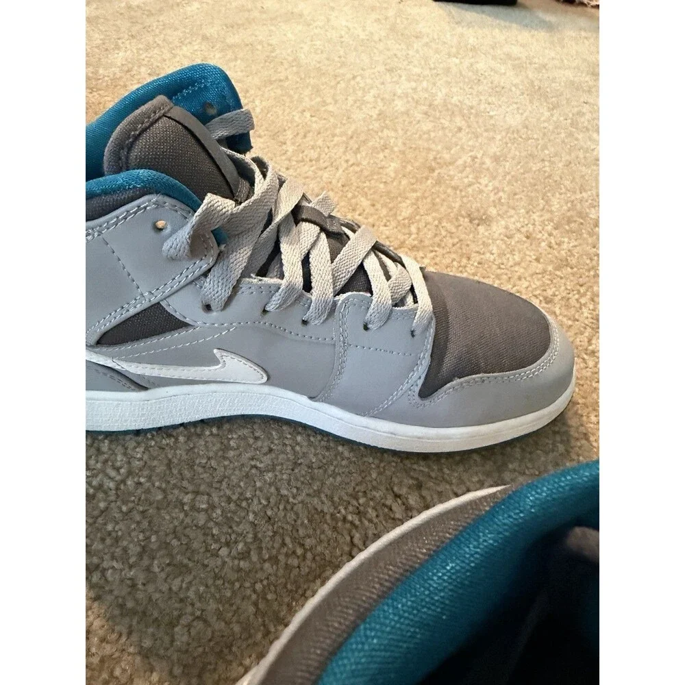 Grade School Jordan 1 Mid Wolf Grey Tropical Teal Style 554725-027 Size 5.5Y